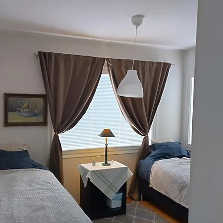 1 Quit&com For 2 With Free Parking In A House