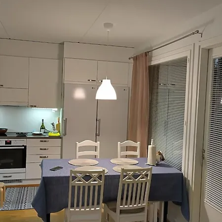 Homestay 2 Quit&com For 4 W/ Free Parking In A House Oulu