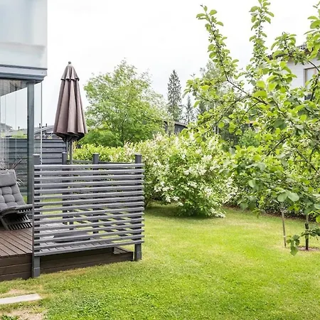 2 Quit&com For 4 W/ Free Parking In A House Oulu