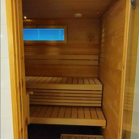 1 Quit&com For 2 With Free Parking In A House Oulu